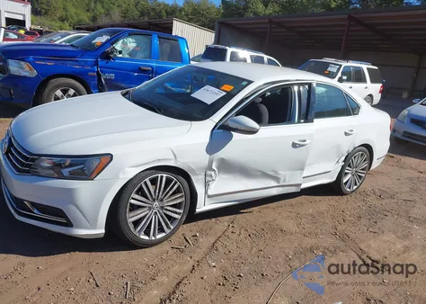 2016 Volkswagen Passat 1.8T S из США, поврежденный, VIN 1VWAS7A30GC009223